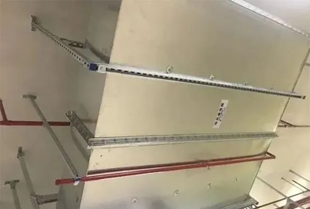 風管下什么時候增設(shè)噴頭？