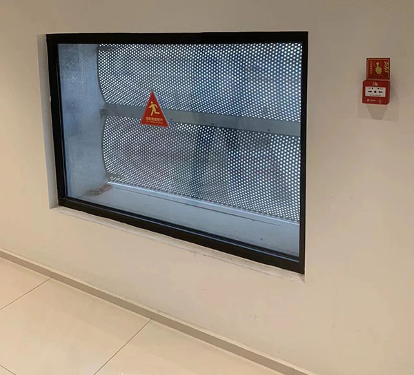 建筑防火通用規(guī)范：消防救援門、窗不應(yīng)使用鏡面反光材料