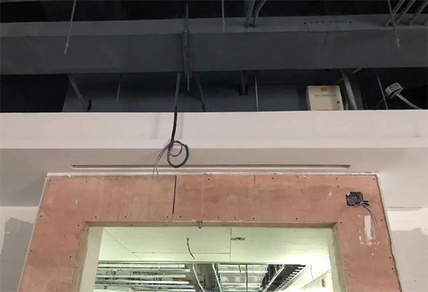 電動擋煙垂壁安裝及聯(lián)動測試